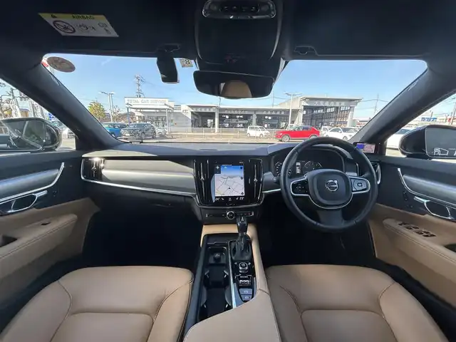 ボルボ Ｖ９０ T5 モメンタム 滋賀県 2018(平30)年 4.2万km オニキスブラックP レザーシート／タン/シートヒーター/純正ナビ/フルセグテレビ/３６０°カメラ/パーキングアシスト/パワーバックドア/LEDヘッドライト/ACC/LKA/BUS/ETC