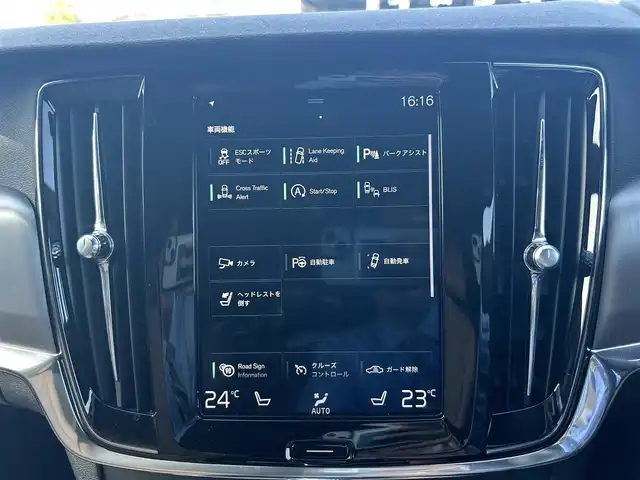 ボルボ Ｖ９０ T5 モメンタム 滋賀県 2018(平30)年 4.2万km オニキスブラックP レザーシート／タン/シートヒーター/純正ナビ/フルセグテレビ/３６０°カメラ/パーキングアシスト/パワーバックドア/LEDヘッドライト/ACC/LKA/BUS/ETC