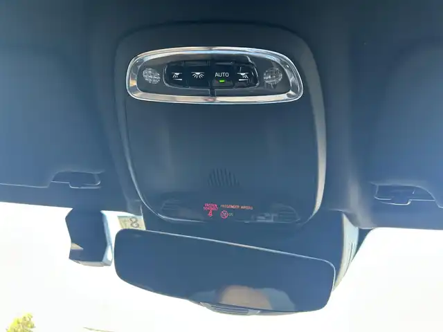 ボルボ Ｖ９０ T5 モメンタム 滋賀県 2018(平30)年 4.2万km オニキスブラックP レザーシート／タン/シートヒーター/純正ナビ/フルセグテレビ/３６０°カメラ/パーキングアシスト/パワーバックドア/LEDヘッドライト/ACC/LKA/BUS/ETC
