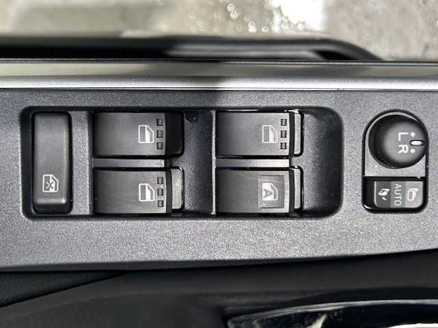 トヨタ ルーミー G コージーエディション 宮城県 2020(令2)年 0.3万km パールホワイトⅢ スマートアシスト/・衝突警報機能/・衝突回避支援ブレーキ/・先行車発進お知らせ機能/・標識認識機能/・車線逸脱警報機能/・路側逸脱警報/・ふらつき警報/・ブレーキ制御付誤発進抑制機能/・SRSエアバッグシステム/・歩行者傷害軽減ボディ/・ヒルスタートアシストコントロール/・コンライト/・全席シートベルト締め忘れ警告灯/・衝突安全ボディ/・緊急ブレーキシグナル/・リバース連動間欠リアワイパー/純正ナビ/バックカメラ/純正ドライブレコーダー/コーナーセンサー/クルーズコントロール/両側パワースライドドア/ヒートシーター/プッシュスタート/純正フロアマット/オートハイビーム