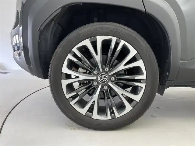 トヨタ ヤリスクロス Z 福井県 2023(令5)年 1.9万km ブラックマイカ 4WD/トヨタセーフティーセンス/・プリクラッシュセーフティ/・レーダークルーズコントロール/・レーンキープアシスト/純正ディスプレイオーディオ/・ナビ/・BT/全方位＋バックカメラ/ETC/ドライブレコーダー/オートライト/オートハイビーム/LEDヘッドライト