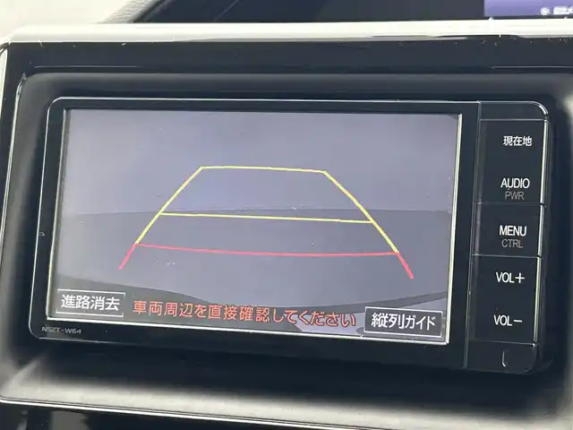 トヨタ エスクァイア Gi 熊本県 2015(平27)年 5.8万km スパークリングブラックパールクリスタルシャイン 純正ナビ（ＣＤ・ＤＶＤ・フルセグ・ＢＴ・ＳＤ）/バックカメラ　/両側パワースライドドア　/前席シートヒーター　/クルーズコントロール　/衝突軽減ブレーキ/横滑り防止/アイドリングストップ　/純正フロアマット/社外１７インチAW/オートライト　/ＬＥＤヘッドライト/オートマチックハイビーム/フォグライト/スマートキー/プッシュスタート