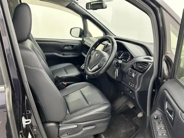トヨタ エスクァイア Gi 熊本県 2015(平27)年 5.8万km スパークリングブラックパールクリスタルシャイン 純正ナビ（ＣＤ・ＤＶＤ・フルセグ・ＢＴ・ＳＤ）/バックカメラ　/両側パワースライドドア　/前席シートヒーター　/クルーズコントロール　/衝突軽減ブレーキ/横滑り防止/アイドリングストップ　/純正フロアマット/社外１７インチAW/オートライト　/ＬＥＤヘッドライト/オートマチックハイビーム/フォグライト/スマートキー/プッシュスタート