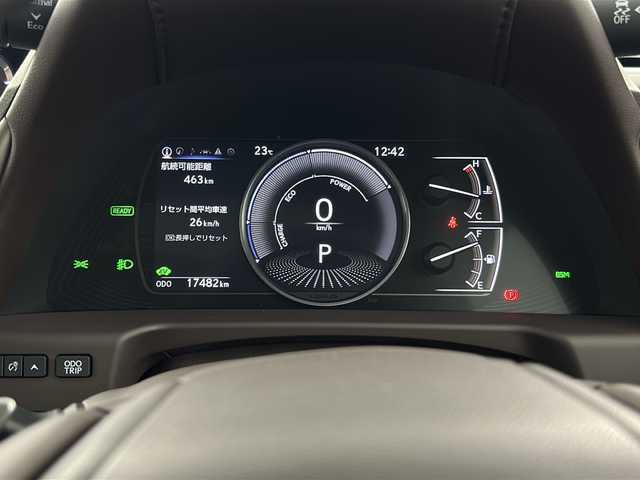 レクサス ＥＳ 300h バージョンL 大阪府 2019(令1)年 1.8万km ソニッククォーツ 禁煙車/純正12.3インチナビ/（CD/DVD/Bluetooth/フルセグTV/SD）/ムーンルーフ/デジタルアウターミラー/ＴＲＤフルエアロ/AC100V電源/レクサスセーフティセンス/・プリクラッシュセーフティ/・レーンキープアシスト/・オートマチックハイビーム/・レーダークルーズコントロール/ブラインドスポットモニター/ヘッドアップディスプレイ/ＥＴＣ２．０/純正ドライブレコーダー/本革シート/パワーシート/シートベンチレーション/ステアリングヒーター/メモリシート/純正アルミホイール/純正フロアマット/3眼式LED ヘッドライト