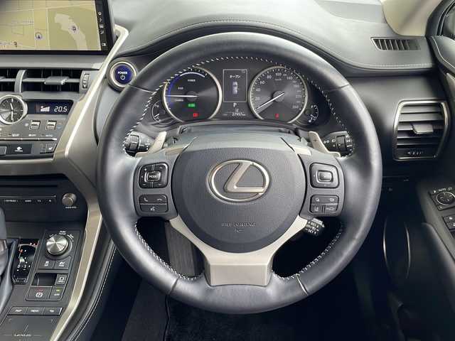 レクサス ＮＸ 300h Iパッケージ 愛知県 2017(平29)年 2.8万km レッドマイカクリスタルシャイン 衝突被害軽減ブレーキ/純正10インチSD（ナビあり）/三眼LEDヘッドライト/レーダークルーズコントロール/シートヒーター/フルセグTV/CD DVD/Bluetooth/バックカメラ/電動リアゲート/パワーシート/純正アルミホイール/ETC2.0/ステアリングヒーター/オートマチックハイビーム/ステアリングスイッチ/スマートキー/プッシュスタート
