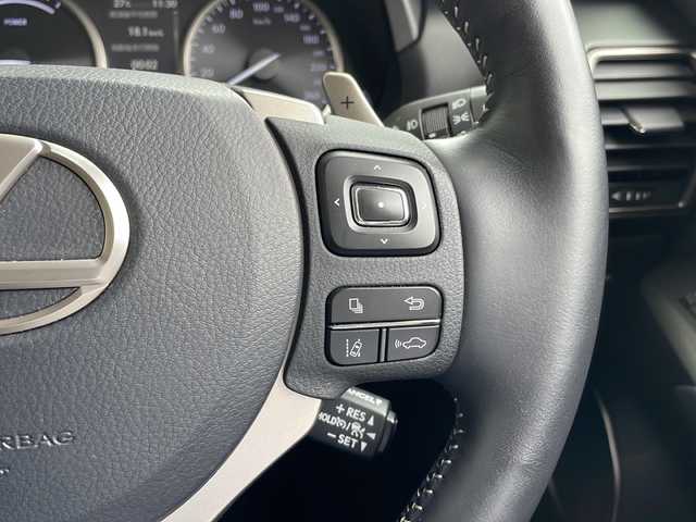 レクサス ＮＸ 300h Iパッケージ 愛知県 2017(平29)年 2.8万km レッドマイカクリスタルシャイン 衝突被害軽減ブレーキ/純正10インチSD（ナビあり）/三眼LEDヘッドライト/レーダークルーズコントロール/シートヒーター/フルセグTV/CD DVD/Bluetooth/バックカメラ/電動リアゲート/パワーシート/純正アルミホイール/ETC2.0/ステアリングヒーター/オートマチックハイビーム/ステアリングスイッチ/スマートキー/プッシュスタート