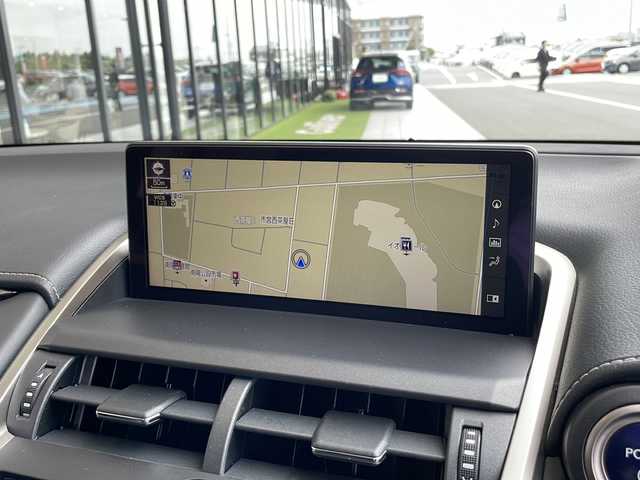 レクサス ＮＸ 300h Iパッケージ 愛知県 2017(平29)年 2.8万km レッドマイカクリスタルシャイン 衝突被害軽減ブレーキ/純正10インチSD（ナビあり）/三眼LEDヘッドライト/レーダークルーズコントロール/シートヒーター/フルセグTV/CD DVD/Bluetooth/バックカメラ/電動リアゲート/パワーシート/純正アルミホイール/ETC2.0/ステアリングヒーター/オートマチックハイビーム/ステアリングスイッチ/スマートキー/プッシュスタート
