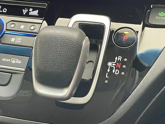 ホンダ フリード ハイブリット G ホンダセンシング 愛知県 2020(令2)年 3.2万km クリスタルブラックパール 純正９型ナビ　フルセグＴＶ　ＢＴ　シートヒーター　両側パワースライドドア　Ｓパッケージ　Ｃパッケージ　ＬＥＤオートライト　ハーフレザー　ホンダセンシング　衝突軽減　追従クルコン　ハンドル支援　前後ドラレコ ワイパーデアイサー　ナノイーAC　コーナーセンサー　禁煙車