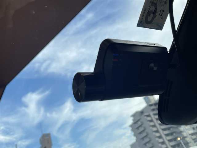 ボルボ Ｖ４０ D4 インスクリプション 高知県 2018(平30)年 3.8万km アイスホワイト 純正ナビ /バックカメラ /ドラレコ前後 /ETC /D席・N席パワーシート /D席シートメモリー /CD/DVDデッキ /フルセグTV /黒レザーシート /コーナーセンサー /LED /オートライト /シートヒーター