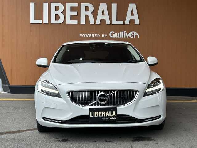 ボルボ Ｖ４０ D4 インスクリプション 高知県 2018(平30)年 3.8万km アイスホワイト 純正ナビ /バックカメラ /ドラレコ前後 /ETC /D席・N席パワーシート /D席シートメモリー /CD/DVDデッキ /フルセグTV /黒レザーシート /コーナーセンサー /LED /オートライト /シートヒーター