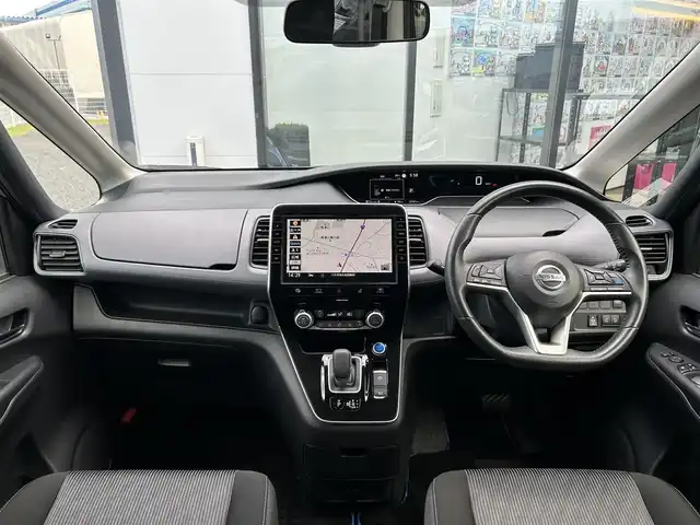 日産 セレナ e－パワー ハイウェイスター V 千葉県 2020(令2)年 2.6万km インペリアルアンバーP 純正10インチナビ/(フルセグTV BT CD DVD FM AM)/全周囲カメラ/プロパイロット/衝突被害軽減システム/車線逸脱警報/両側パワースライドドア/ハンズフリーオートスライドドア/横滑り防止装置/ETC/アイドリングストップ/LEDヘッドライト/フォグランプ/オートライト/ウィンカーミラー/電動格納ミラー/純正　インチAW/シートリフター/プッシュスタート/スマートキー/スペアキー/フロアマット/ドアバイザー/取扱説明書/保証書