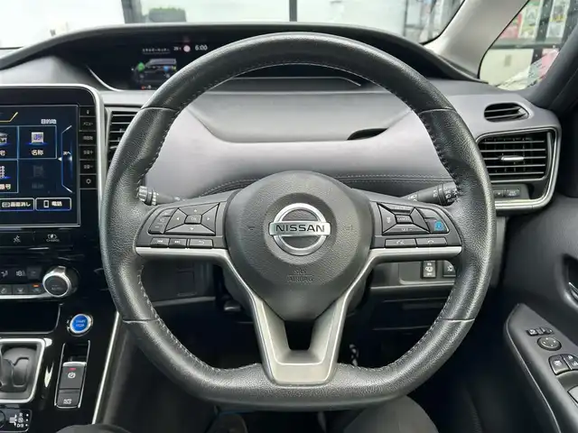 日産 セレナ e－パワー ハイウェイスター V 千葉県 2020(令2)年 2.6万km インペリアルアンバーP 純正10インチナビ/(フルセグTV BT CD DVD FM AM)/全周囲カメラ/プロパイロット/衝突被害軽減システム/車線逸脱警報/両側パワースライドドア/ハンズフリーオートスライドドア/横滑り防止装置/ETC/アイドリングストップ/LEDヘッドライト/フォグランプ/オートライト/ウィンカーミラー/電動格納ミラー/純正　インチAW/シートリフター/プッシュスタート/スマートキー/スペアキー/フロアマット/ドアバイザー/取扱説明書/保証書