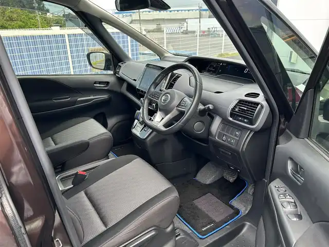 日産 セレナ e－パワー ハイウェイスター V 千葉県 2020(令2)年 2.6万km インペリアルアンバーP 純正10インチナビ/(フルセグTV BT CD DVD FM AM)/全周囲カメラ/プロパイロット/衝突被害軽減システム/車線逸脱警報/両側パワースライドドア/ハンズフリーオートスライドドア/横滑り防止装置/ETC/アイドリングストップ/LEDヘッドライト/フォグランプ/オートライト/ウィンカーミラー/電動格納ミラー/純正　インチAW/シートリフター/プッシュスタート/スマートキー/スペアキー/フロアマット/ドアバイザー/取扱説明書/保証書