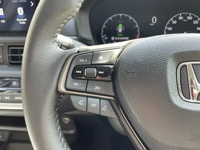 ホンダ ＷＲ－Ｖ Z+ 滋賀県 2024(令6)年 0.3万km プラチナホワイトパール 禁煙車/純正9型ナビ/（BT/フルセグTV/AppleCarplay）/ホンダセンシング/・衝突軽減ブレーキ（CMBS）/・先行車発進お知らせ機能/・歩行者事故低減ステアリング/・路外逸脱抑制機能/・標識認識機能/・アダプティブクルーズコントロール（ACC）/・車線維持支援システム（LKAS）/・誤発進抑制機能/・後方誤発進抑制機能/・近距離衝突軽減ブレーキ/・急アクセル抑制機能/・パーキングセンサーシステム/・オートハイビーム/バックカメラ/ETC/前後ドライブレコーダー/ハーフレザーシート/パドルシフト/ステアリングスイッチ/LEDヘッドライト/純正フロアマット/純正17インチAW