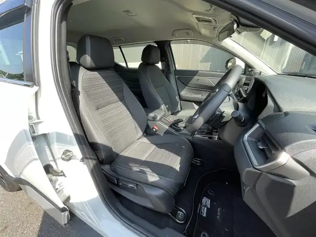 ホンダ ＷＲ－Ｖ Z+ 滋賀県 2024(令6)年 0.3万km プラチナホワイトパール 禁煙車/純正9型ナビ/（BT/フルセグTV/AppleCarplay）/ホンダセンシング/・衝突軽減ブレーキ（CMBS）/・先行車発進お知らせ機能/・歩行者事故低減ステアリング/・路外逸脱抑制機能/・標識認識機能/・アダプティブクルーズコントロール（ACC）/・車線維持支援システム（LKAS）/・誤発進抑制機能/・後方誤発進抑制機能/・近距離衝突軽減ブレーキ/・急アクセル抑制機能/・パーキングセンサーシステム/・オートハイビーム/バックカメラ/ETC/前後ドライブレコーダー/ハーフレザーシート/パドルシフト/ステアリングスイッチ/LEDヘッドライト/純正フロアマット/純正17インチAW