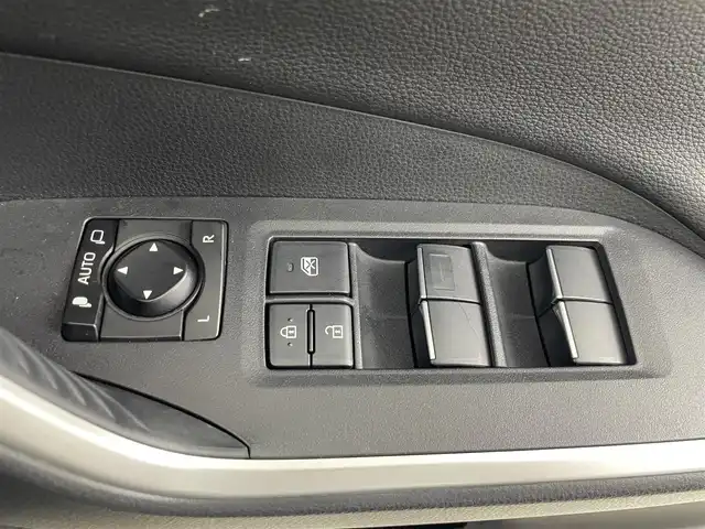 トヨタ ＲＡＶ４ G 埼玉県 2019(令1)年 2.5万km ダークブルーマイカ 純正SDナビ/（AM/FM/CD/DVD/フルTV/BT）/バックカメラ/トヨタセーフティーセンス/・プリクラッシュセーフティ/・レーントレーシングアシスト/・レーダークルーズコントロール/・オートハイビーム/レザーシート/シートヒーターDN席/メモリ付きパワーシート/2.0ビルトインETC/ALPINEデジタルインナーミラー/パワーバックドア/ハンドルヒーター/BSM/純正アルミホイール/純正フロアマット