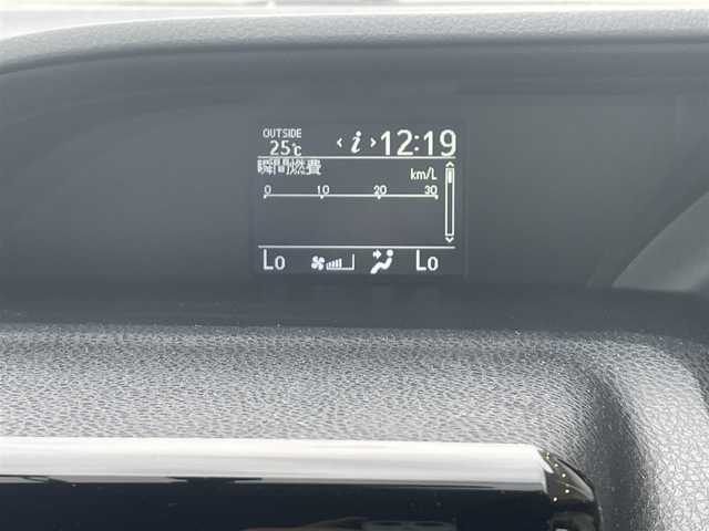 トヨタ ノア Si 秋田県 2015(平27)年 12.7万km ブラック (株)IDOMが運営する【じしゃロン 秋田店】の自社ローン専用車両になります。こちらは現金またはオートローンご利用時の価格です。自社ローンご希望の方は別途その旨お申付け下さい/メモリナビ/フルセグテレビ/バックカメラ/フリップダウンモニター/ウィンカーミラー/ドアバイザー/プッシュスタート/両側パワースライドドア/ETC/フリップダウンモニター/スマートキー/BT/ドライブレコーダー