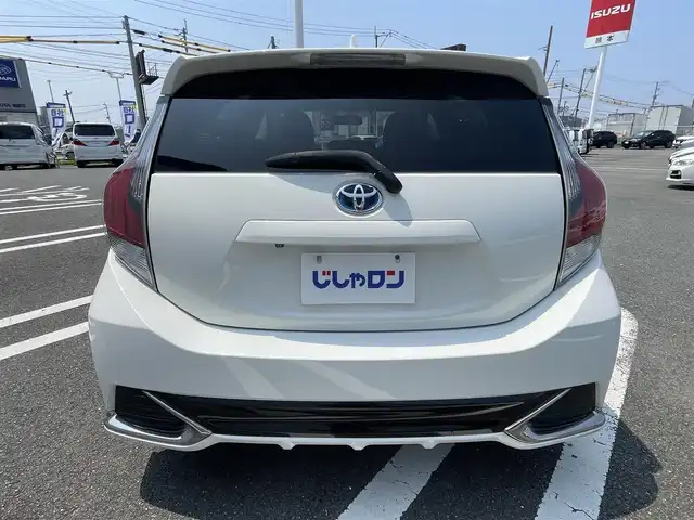 トヨタ アクア G G’s 熊本県 2015(平27)年 10.2万km ライムホワイトパールクリスタルシャイン (株)IDOMが運営する【じしゃロン熊本店】の自社ローン専用車両になります。こちらは現金またはオートローンご利用時の価格です。自社ローンご希望の方は別途その旨お申付け下さい　/社外ナビ（AVIC-ZH007）/バックカメラ/フルセグテレビ/DVD/CD/Bluetooth接続/ETC/ハーフレザーシート/シートヒーター/クルーズコントロール/LEDヘッドライト/オートライト/スマートキー/純正アルミホイール