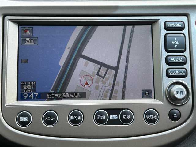 ホンダ フィット ハイブリット XHセレクション 島根県 2012(平24)年 2.4万km プレミアムホワイトパール 純正HDDナビ/CD/DVD/ワンセグTV/バックカメラ/クルーズコントロール/ステアリングスイッチ/パドルシフト/シートヒーター /ビルトインETC/スマートキー/スペアキー /純正フロアマット/ドアバイザー/純正アルミホイール/フロントワイパーデアイサー