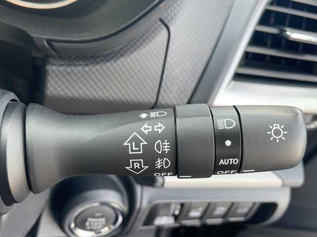 スバル フォレスター ハイブリッド アドバンス 新潟県 2019(平31)年 3万km クリスタルブラックシリカ 4WD/アイサイト/リアビークルディテクション/純正メモリーナビ/ＤＶＤナビ/フルセグ/Bluetooth接続/ETC/サイドビューモニター/全車速追従クルーズコントロール/ステアリングヒーター/全席シートヒーター/シートメモリー/パワーバックドア/純正アルミホイール/ＬＥＤヘッドライト