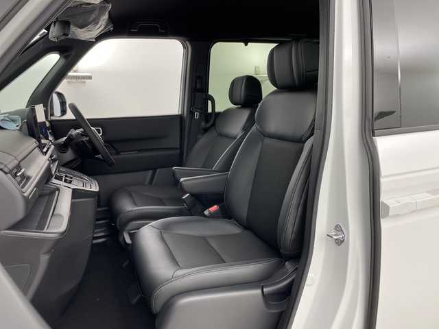 ホンダ ステップワゴン スパーダ eHEV 愛知県 2025(令7)年 0.1千km プラチナホワイトパール 11.4インチナビHonda CONNECTナビ /（LXM-247VFLi(317900円)）/フルセグTV/DVD再生/Bluetooth/MusicRack/バックカメラ/ホンダセンシング/・レーダークルーズコントロール/・衝突軽減ブレーキ/・オートハイビーム/・誤発進抑制/両側パワースライドドア/パワーバックドア/LEDヘッドライト/純正5本スポーク16インチアルミホイール/10.2インチデジタルグラフィックメーター/プラズマクラスター付トリプルゾーンオートエアコン/合皮/撥水ファブリックコンビシート/シートバックテーブル(前席)/スマートキーシステム/USBタイプCチャージャー(1～３列目)