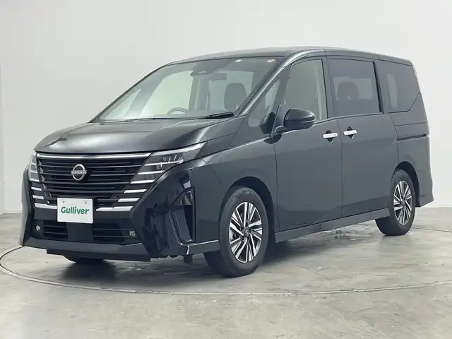 日産 セレナ ハイウェイスター V 群馬県 2023(令5)年 1.3万km ダイヤモンドブラック 純正１２．３型ナビ　純正１１型後席モニター　全周囲カメラ　アダプティブクルーズコントロール　レーンキープアシスト　オートマチックハイビーム　シートヒーター　コーナーセンサー　ＥＴＣ２．０　禁煙車