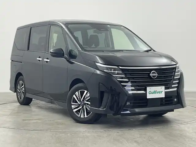 日産 セレナ ハイウェイスター V 群馬県 2023(令5)年 1.3万km ダイヤモンドブラック 純正１２．３型ナビ　純正１１型後席モニター　全周囲カメラ　アダプティブクルーズコントロール　レーンキープアシスト　オートマチックハイビーム　シートヒーター　コーナーセンサー　ＥＴＣ２．０　禁煙車