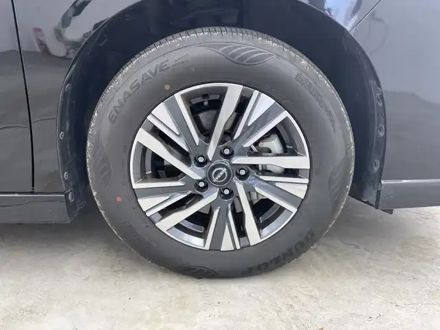 日産 セレナ ハイウェイスター V 群馬県 2023(令5)年 1.3万km ダイヤモンドブラック 純正１２．３型ナビ　純正１１型後席モニター　全周囲カメラ　アダプティブクルーズコントロール　レーンキープアシスト　オートマチックハイビーム　シートヒーター　コーナーセンサー　ＥＴＣ２．０　禁煙車