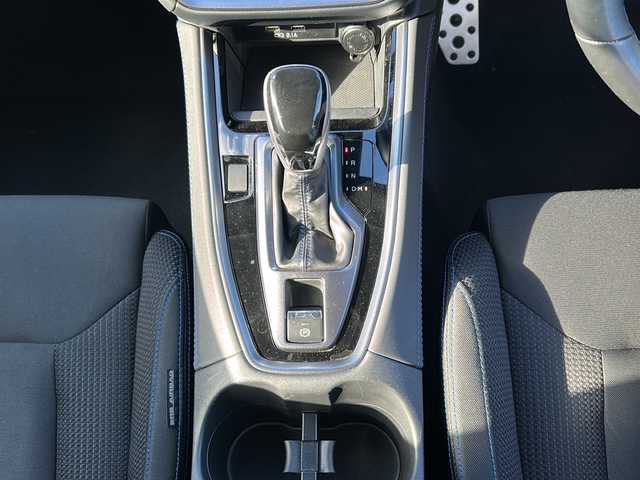 スバル レヴォーグ 1．8GT－H 秋田県 2021(令3)年 6万km グレー 純正メモリナビ/純正BT、フルセグTV、CD、DVD/バックカメラ/純正18インチAW/純正AWスタッドレスタイヤ積込み/コーナーセンサー/４WD/ETC/スペアキー/保証書、取説