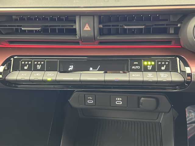 トヨタ プリウス Z 宮城県 2023(令5)年 1.2万km プラチナホワイトパールマイカ 純正12.3インチディスプレイオーディオ/(AM/FM/TV/USB/BT/Miracast)/全方位カメラ/ビルトインETC2.0/レーダークルーズコントロール/デジタルインナーミラー/BSM/レザーシート/パワーシート/シートメモリー/シートヒーター/エアシート/ステアリングヒーター/プッシュスタート/スマートキー/スペアキー/オートライト/オートマチックハイビーム/LEDヘッドライト/ヘッドライトレベライザー/ドアバイザー/純正フロアマット/純正19インチアルミホイール