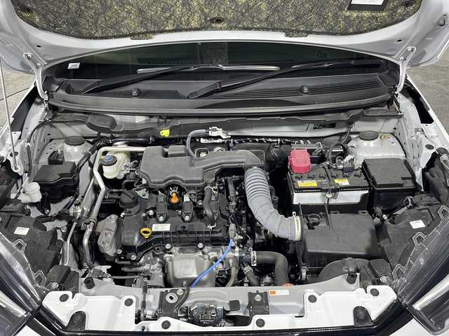 トヨタ ライズ Z 沖縄県 2023(令5)年 0.6万km シャイニングホワイトパール 県外仕入れ/禁煙車　/純正ナビ[NMZK-W73D]　/（フルセグＴＶ　ＣＤ　ＤＶＤ　Ｂｌｕｅｔｏｏｔｈ）　/パノラミックビューモニター/前方ドライブレコーダー/ＥＴＣ２．０　/レーダークルーズコントロール　/ブラインドスポットモニター　/ステアリングスイッチ　/シートヒーター/スマートアシスト/・衝突被害軽減ブレーキ/・誤発進抑制機能/・ふらつき警報逸脱抑制制御/ブラインドスポットモニター/LEDヘッドライト/純正アルミホイール/純正ドアバイザー