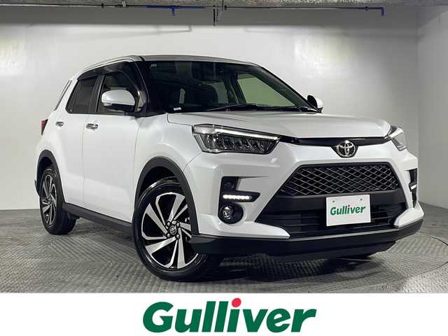 トヨタ ライズ Z 沖縄県 2023(令5)年 0.6万km シャイニングホワイトパール 県外仕入れ/禁煙車　/純正ナビ[NMZK-W73D]　/（フルセグＴＶ　ＣＤ　ＤＶＤ　Ｂｌｕｅｔｏｏｔｈ）　/パノラミックビューモニター/前方ドライブレコーダー/ＥＴＣ２．０　/レーダークルーズコントロール　/ブラインドスポットモニター　/ステアリングスイッチ　/シートヒーター/スマートアシスト/・衝突被害軽減ブレーキ/・誤発進抑制機能/・ふらつき警報逸脱抑制制御/ブラインドスポットモニター/LEDヘッドライト/純正アルミホイール/純正ドアバイザー