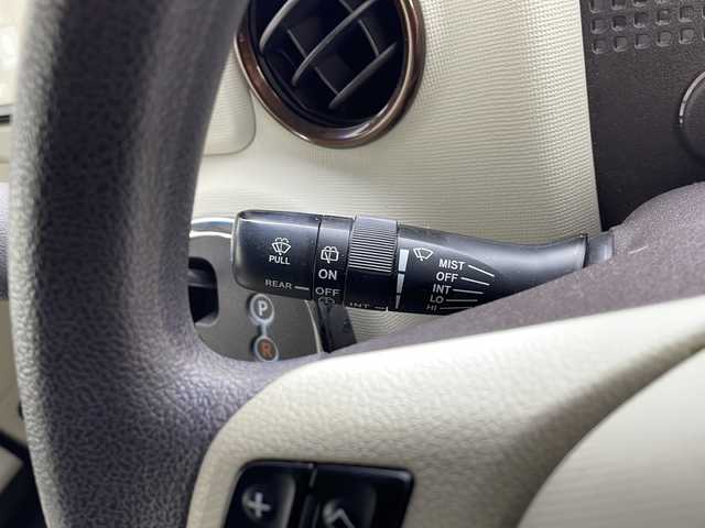 トヨタ ポルテ F アラモード トロワ 愛知県 2017(平29)年 3.5万km クリームベージュ /禁煙車//ワンオーナー車//特別仕様車”a la mode Trois”//純正ナビ(NSZT-W66T)//バックカメラ//ビルトインETC//トヨタセーフティセンスC//特別装備/- 外装加飾(ブラウン)/- ウォッシャブルシートカバー/- 専用内装・天井・フロアマット(フロマージュ+プラム+水玉模様)　/- ホイールキャップ(パールホワイト)//ハロゲンヘッドライト//デジタルセンターメーター//ステアリングスイッチ//純正ドアバイザー//プッシュスタート//電動格納ミラー//アイドリングストップ//イモビライザー