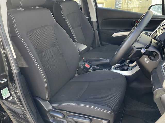 スズキ ＳＸ４ Ｓクロス 道北・旭川 2019(平31)年 4.7万km コスミックブラックパール /４WD//禁煙車//レーダーブレーキサポート２/アダプティブクルーズコントロール/エマージェンシーストップシグナル//社外SDナビ/CD/DVD/SD/BT/TV//バックカメラ//前席シートヒーター//社外ドライブレコーダー前後//左右独立オートエアコン//ドライブモードセレクト//革巻きステアリング//パドルシフト//オートライト//LEDヘッドライト//ETC//フォグランプ//ミラーウィンカー//電動格納ミラー//ルーフレール//保証書