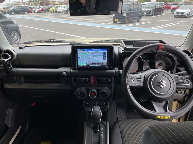 スズキ ジムニー シエラ JC 愛知県 2025(令7)年 0.6万km シフォンアイボリーM 純正8型ナビ/スズキセーフティサポート/トランスファーレバー/フルセグ/バックカメラ/シートヒーター/クルーズコントロール/ダウンヒルアシストコント/オートライト/ステアリングスイッチ/スマートキー/プッシュスタート