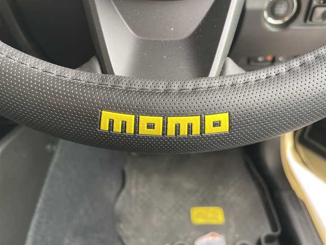 スズキ ジムニー シエラ JC 愛知県 2025(令7)年 0.6万km シフォンアイボリーM 純正8型ナビ/スズキセーフティサポート/トランスファーレバー/フルセグ/バックカメラ/シートヒーター/クルーズコントロール/ダウンヒルアシストコント/オートライト/ステアリングスイッチ/スマートキー/プッシュスタート