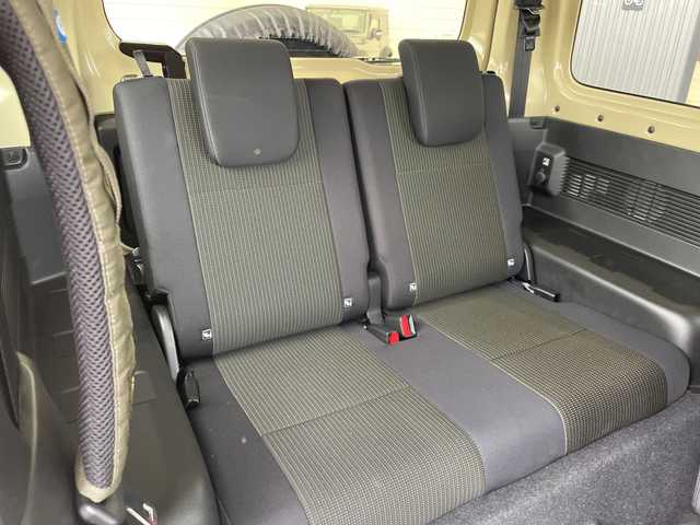 スズキ ジムニー シエラ JC 愛知県 2025(令7)年 0.6万km シフォンアイボリーM 純正8型ナビ/スズキセーフティサポート/トランスファーレバー/フルセグ/バックカメラ/シートヒーター/クルーズコントロール/ダウンヒルアシストコント/オートライト/ステアリングスイッチ/スマートキー/プッシュスタート