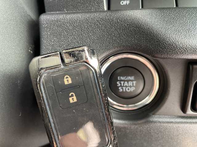 スズキ ジムニー シエラ JC 愛知県 2025(令7)年 0.6万km シフォンアイボリーM 純正8型ナビ/スズキセーフティサポート/トランスファーレバー/フルセグ/バックカメラ/シートヒーター/クルーズコントロール/ダウンヒルアシストコント/オートライト/ステアリングスイッチ/スマートキー/プッシュスタート