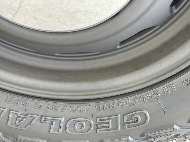 スズキ ジムニー シエラ JC 愛知県 2025(令7)年 0.6万km シフォンアイボリーM 純正8型ナビ/スズキセーフティサポート/トランスファーレバー/フルセグ/バックカメラ/シートヒーター/クルーズコントロール/ダウンヒルアシストコント/オートライト/ステアリングスイッチ/スマートキー/プッシュスタート