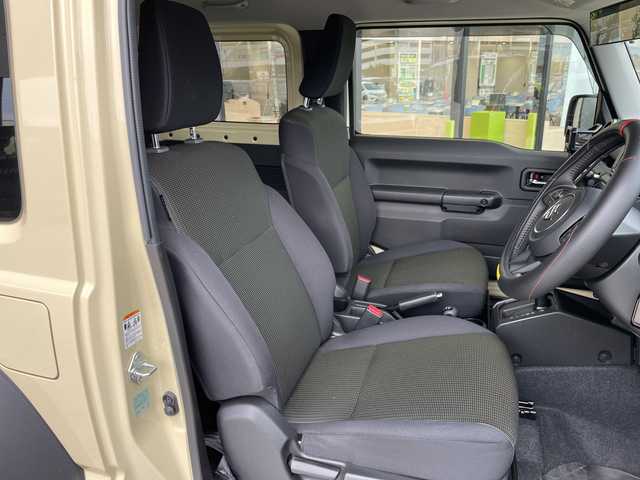 スズキ ジムニー シエラ JC 愛知県 2025(令7)年 0.6万km シフォンアイボリーM 純正8型ナビ/スズキセーフティサポート/トランスファーレバー/フルセグ/バックカメラ/シートヒーター/クルーズコントロール/ダウンヒルアシストコント/オートライト/ステアリングスイッチ/スマートキー/プッシュスタート