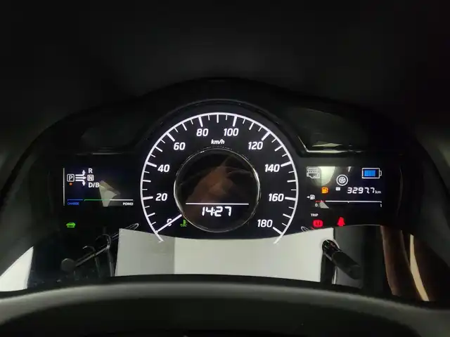 日産 ノート e－パワー X Bアロー 愛知県 2018(平30)年 3.7万km 赤 純正7インチナビ/バックカメラ/Bluetooth/フルセグTV/衝突被害軽減ブレーキ/クルーズコントロール/横滑り防止装置/レーンキープアシスト/オートライト/フォグランプ/ETC/純正AW/純正フロアマット/プッシュスタート/スマートキー/スペアキー