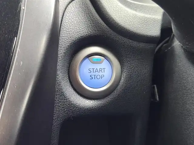 日産 ノート e－パワー X Bアロー 愛知県 2018(平30)年 3.7万km 赤 純正7インチナビ/バックカメラ/Bluetooth/フルセグTV/衝突被害軽減ブレーキ/クルーズコントロール/横滑り防止装置/レーンキープアシスト/オートライト/フォグランプ/ETC/純正AW/純正フロアマット/プッシュスタート/スマートキー/スペアキー