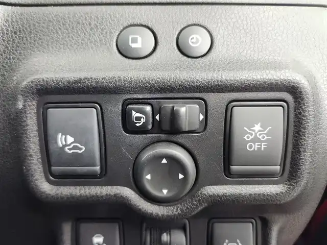 日産 ノート e－パワー X Bアロー 愛知県 2018(平30)年 3.7万km 赤 純正7インチナビ/バックカメラ/Bluetooth/フルセグTV/衝突被害軽減ブレーキ/クルーズコントロール/横滑り防止装置/レーンキープアシスト/オートライト/フォグランプ/ETC/純正AW/純正フロアマット/プッシュスタート/スマートキー/スペアキー