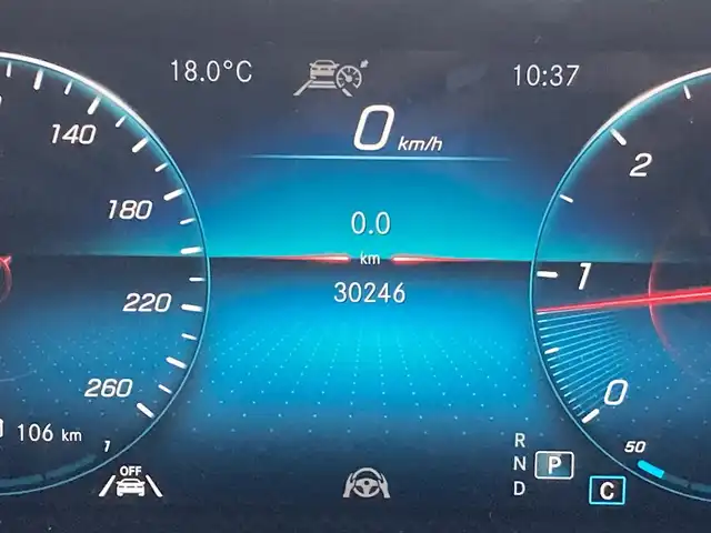 メルセデス・ベンツ Ｍ・ベンツ Ａ２００ｄ AMGライン 熊本県 2021(令3)年 3.1万km ポーラホワイト ・スマートキー/・プッシュスタート/・アクティブステアリングアシスト/・道路標識アシスト/・アクティブレーンキーピングアシスト/・アクティブブレーキアシスト/・アテンションアシスト/・レーンチェンジアシスト/・インテリジェントライトシステム/・クルーズコントロール(追従式)/・ハーフレザーシート/・前席パワーシート/・前席シートヒーター/・純正メモリナビ/　【Bluetooth・USB・AppleCarPlay・AndroidAuto】/・フルセグTV/・バックカメラ/・ETC2.0/・ふぉらいぶレコーダー(前方録画)/・LEDヘッドランプ/・純正マット