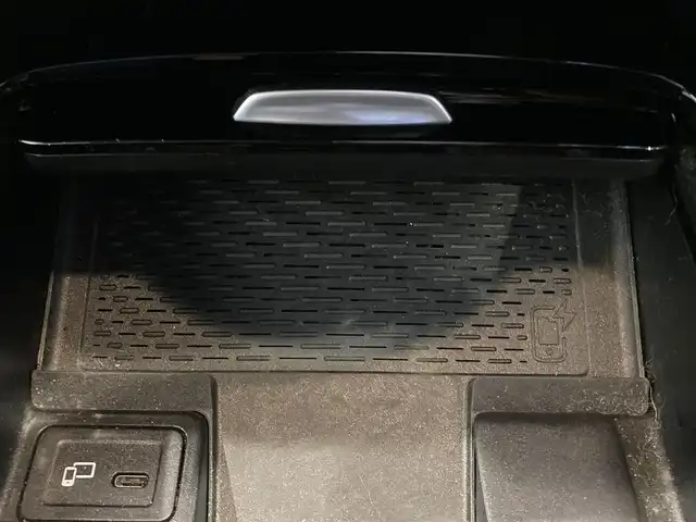 メルセデス・ベンツ Ｍ・ベンツ Ａ２００ｄ AMGライン 熊本県 2021(令3)年 3.1万km ポーラホワイト ・スマートキー/・プッシュスタート/・アクティブステアリングアシスト/・道路標識アシスト/・アクティブレーンキーピングアシスト/・アクティブブレーキアシスト/・アテンションアシスト/・レーンチェンジアシスト/・インテリジェントライトシステム/・クルーズコントロール(追従式)/・ハーフレザーシート/・前席パワーシート/・前席シートヒーター/・純正メモリナビ/　【Bluetooth・USB・AppleCarPlay・AndroidAuto】/・フルセグTV/・バックカメラ/・ETC2.0/・ふぉらいぶレコーダー(前方録画)/・LEDヘッドランプ/・純正マット