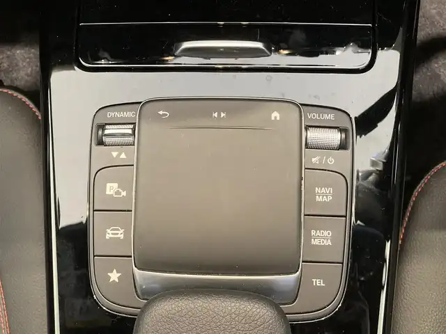 メルセデス・ベンツ Ｍ・ベンツ Ａ２００ｄ AMGライン 熊本県 2021(令3)年 3.1万km ポーラホワイト ・スマートキー/・プッシュスタート/・アクティブステアリングアシスト/・道路標識アシスト/・アクティブレーンキーピングアシスト/・アクティブブレーキアシスト/・アテンションアシスト/・レーンチェンジアシスト/・インテリジェントライトシステム/・クルーズコントロール(追従式)/・ハーフレザーシート/・前席パワーシート/・前席シートヒーター/・純正メモリナビ/　【Bluetooth・USB・AppleCarPlay・AndroidAuto】/・フルセグTV/・バックカメラ/・ETC2.0/・ふぉらいぶレコーダー(前方録画)/・LEDヘッドランプ/・純正マット