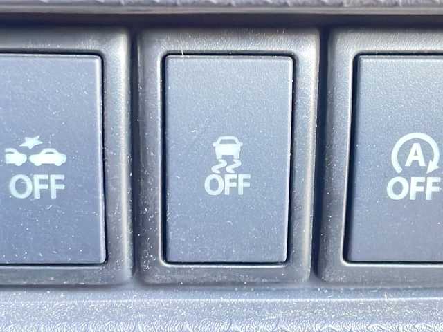 スズキ ハスラー Jスタイル Ⅲ 岐阜県 2018(平30)年 3.2万km フェニックスレッドパール/スチールシルバー2トーン 禁煙車/純正ナビ/バックカメラ/衝突軽減ブレーキ/オートライト/HIDヘッドライト/フォグランプ/LKA/アイドリングストップ/シートヒーター/ハーフレザーシート/オートエアコン/ステアリングリモコン/ドライブレコーダー/純正フロアマット/純正アルミホイール/純正ドアバイザー/スマートキー/プッシュスタート/ルーフレール