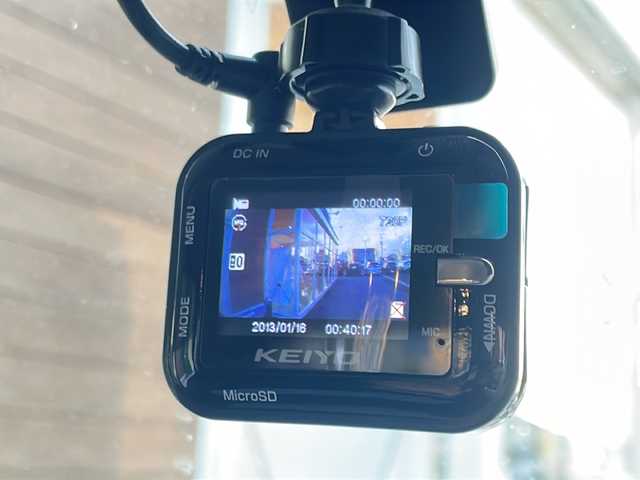 スズキ ハスラー Jスタイル Ⅲ 岐阜県 2018(平30)年 3.2万km フェニックスレッドパール/スチールシルバー2トーン 禁煙車/純正ナビ/バックカメラ/衝突軽減ブレーキ/オートライト/HIDヘッドライト/フォグランプ/LKA/アイドリングストップ/シートヒーター/ハーフレザーシート/オートエアコン/ステアリングリモコン/ドライブレコーダー/純正フロアマット/純正アルミホイール/純正ドアバイザー/スマートキー/プッシュスタート/ルーフレール