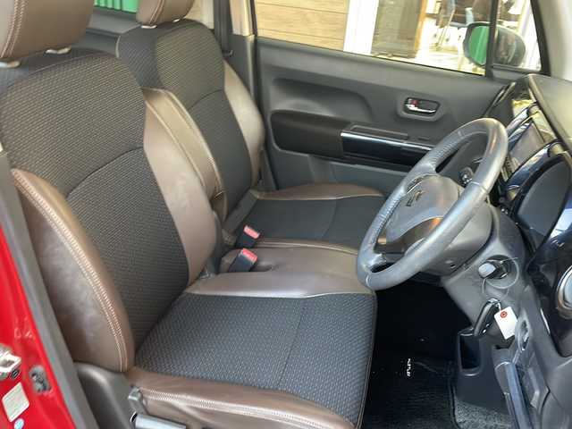 スズキ ハスラー Jスタイル Ⅲ 岐阜県 2018(平30)年 3.2万km フェニックスレッドパール/スチールシルバー2トーン 禁煙車/純正ナビ/バックカメラ/衝突軽減ブレーキ/オートライト/HIDヘッドライト/フォグランプ/LKA/アイドリングストップ/シートヒーター/ハーフレザーシート/オートエアコン/ステアリングリモコン/ドライブレコーダー/純正フロアマット/純正アルミホイール/純正ドアバイザー/スマートキー/プッシュスタート/ルーフレール