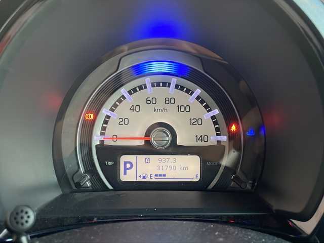 スズキ ハスラー Jスタイル Ⅲ 岐阜県 2018(平30)年 3.2万km フェニックスレッドパール/スチールシルバー2トーン 禁煙車/純正ナビ/バックカメラ/衝突軽減ブレーキ/オートライト/HIDヘッドライト/フォグランプ/LKA/アイドリングストップ/シートヒーター/ハーフレザーシート/オートエアコン/ステアリングリモコン/ドライブレコーダー/純正フロアマット/純正アルミホイール/純正ドアバイザー/スマートキー/プッシュスタート/ルーフレール